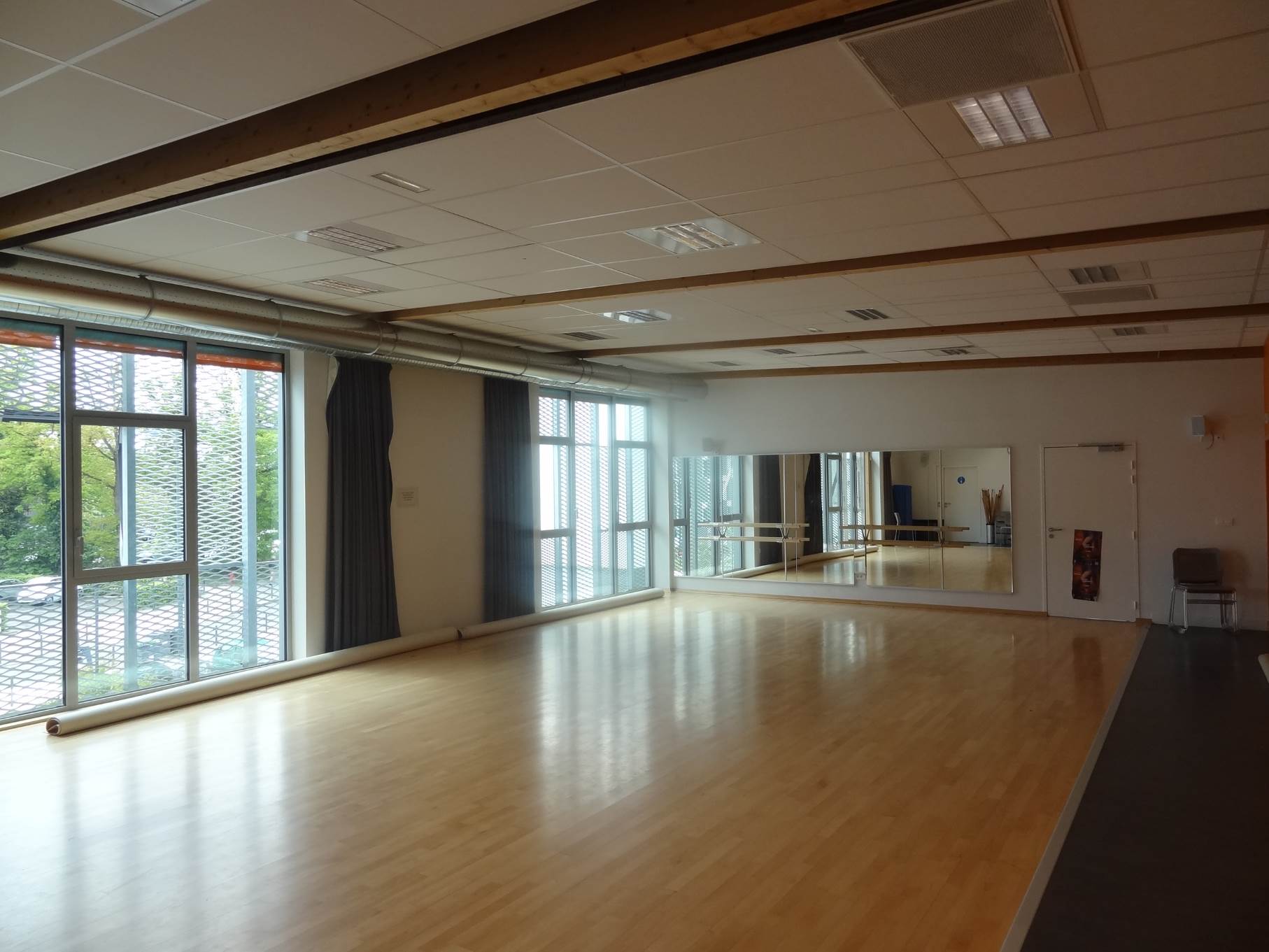 Salle de danse photo 1